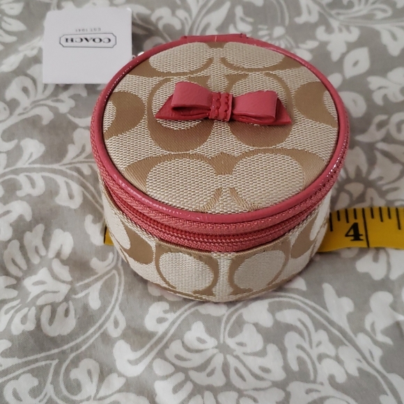 SOLDCoach Jewelry Pink/Khaki Bow Zipper Pouch Case - Picture 7 of 8